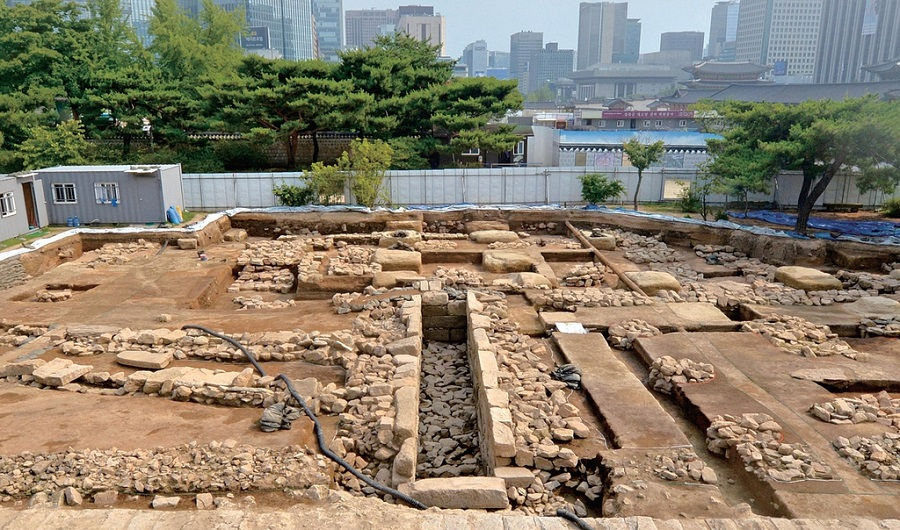 이번에 경복궁 유적에서 발견된 조선시대 공중화장실 - 짤티비