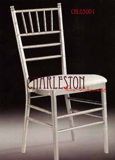 UNA APUESTA : SILLAS SIN FUNDA