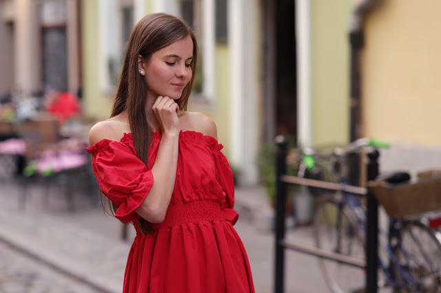 red%2Bdress.jpg