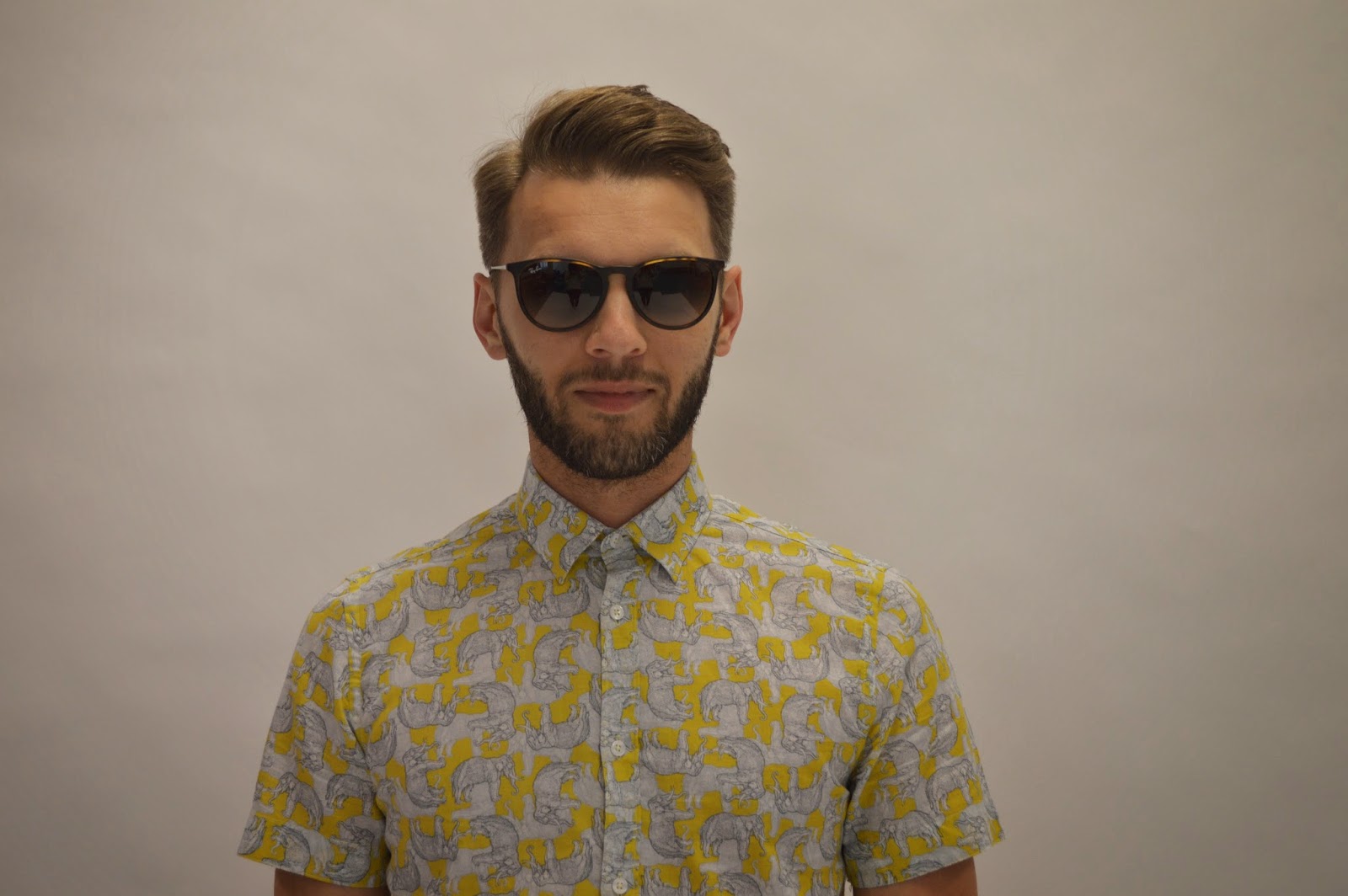 Where would I find some quality button ups with funky patterns? : r ...
