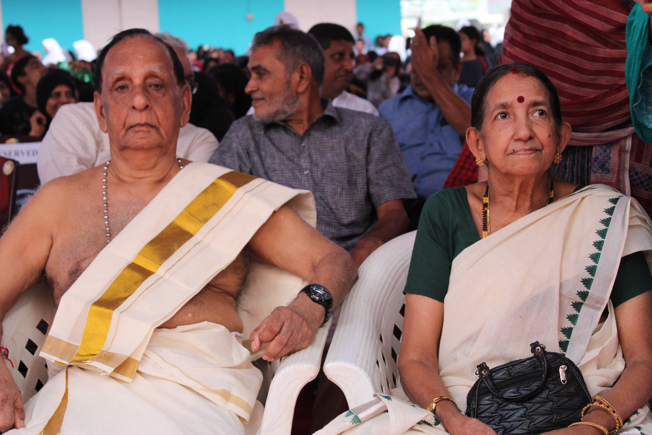 Tellatale A twilight beside the Chirakkal Chira with the Chirakkal