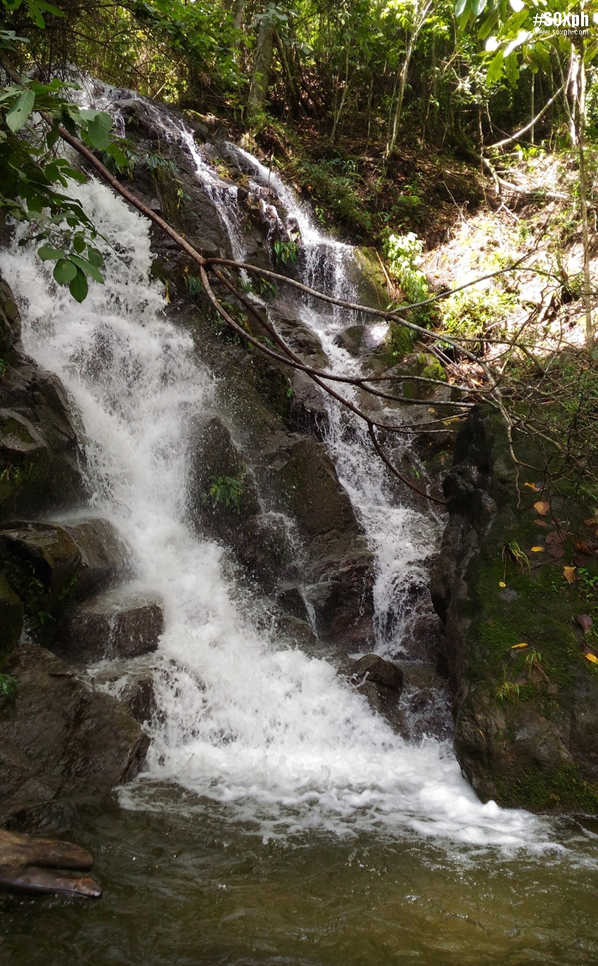 Hidak Falls 
