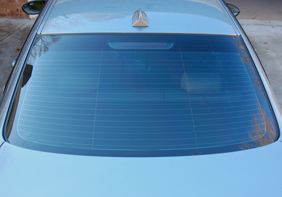 How to Use Tint Tools How do black dots and lines at the edge of a