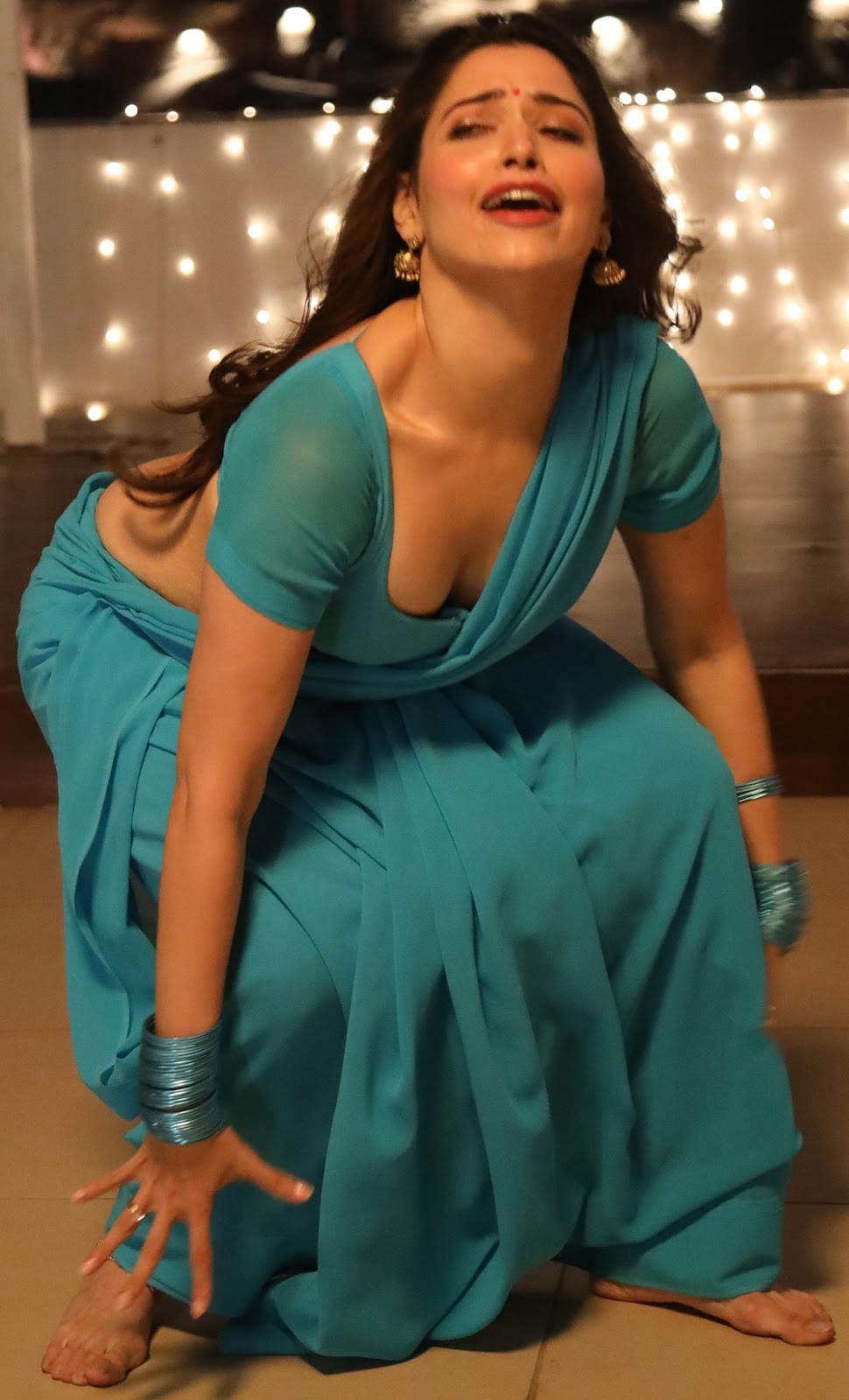 Tamanna Bhatia In Blue Saree Stills From F2 Telugu Movie