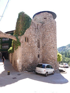 "Bagà - Torre de la Portella" by Herodotptlomeu - Own work. Licensed under CC BY-SA 3.0 via Wikimedia Commons - https://commons.wikimedia.org/wiki/File:Bag%C3%A0_-_Torre_de_la_Portella.JPG#/media/File:Bag%C3%A0_-_Torre_de_la_Portella.JPG