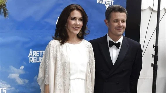 Crown Princess Mary and Crown Prince Frederik of Denmark attended the Annual Reumert Award 2015 Presentation