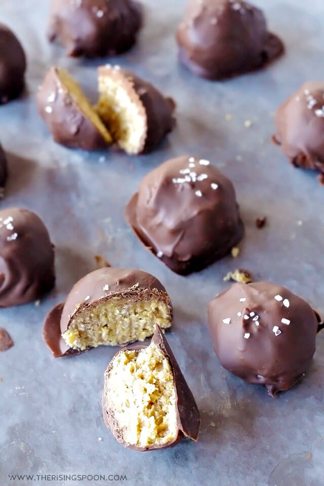Easy Peanut Butter Balls (No Bake, GlutenFree & Naturally Sweetened
