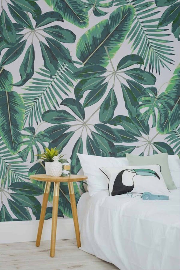 10 formas de veranizar tu casa con guiños tropicales; dormitorio tropical con papel pintado