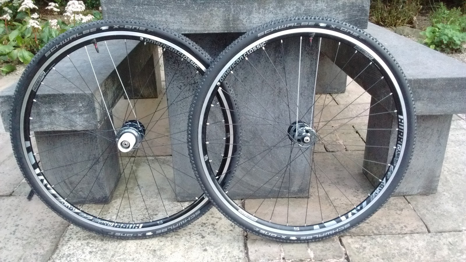 schwalbe tubeless cyclocross tyres