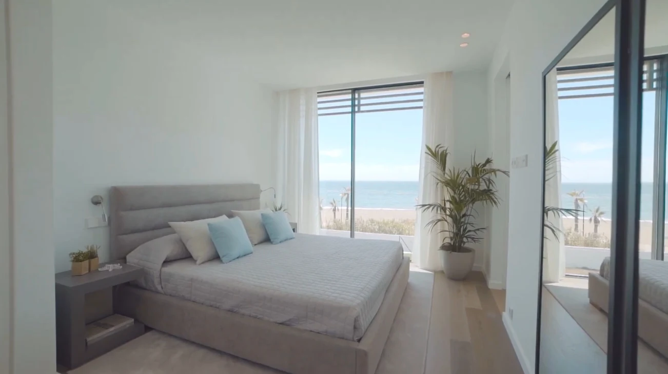 Home Interior Design Tour vs. Luxury frontline beach villa between Marbella and Estepona
