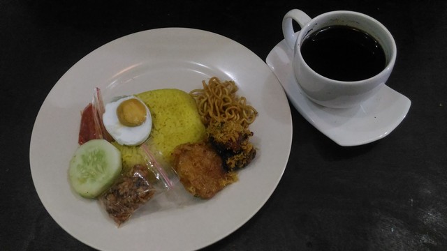 Pesona Kuliner Nusantara – Nasi Kuning Pilihan Kuliner Indonesia