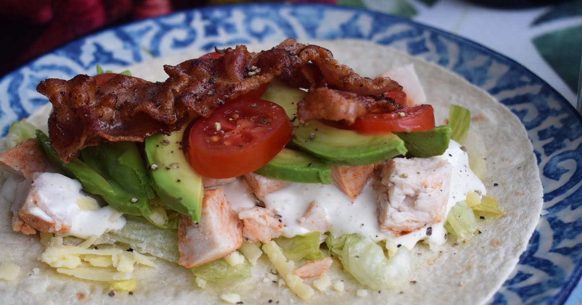 Smaskelismaskens Caesarwrap med kyckling, avokado och bacon