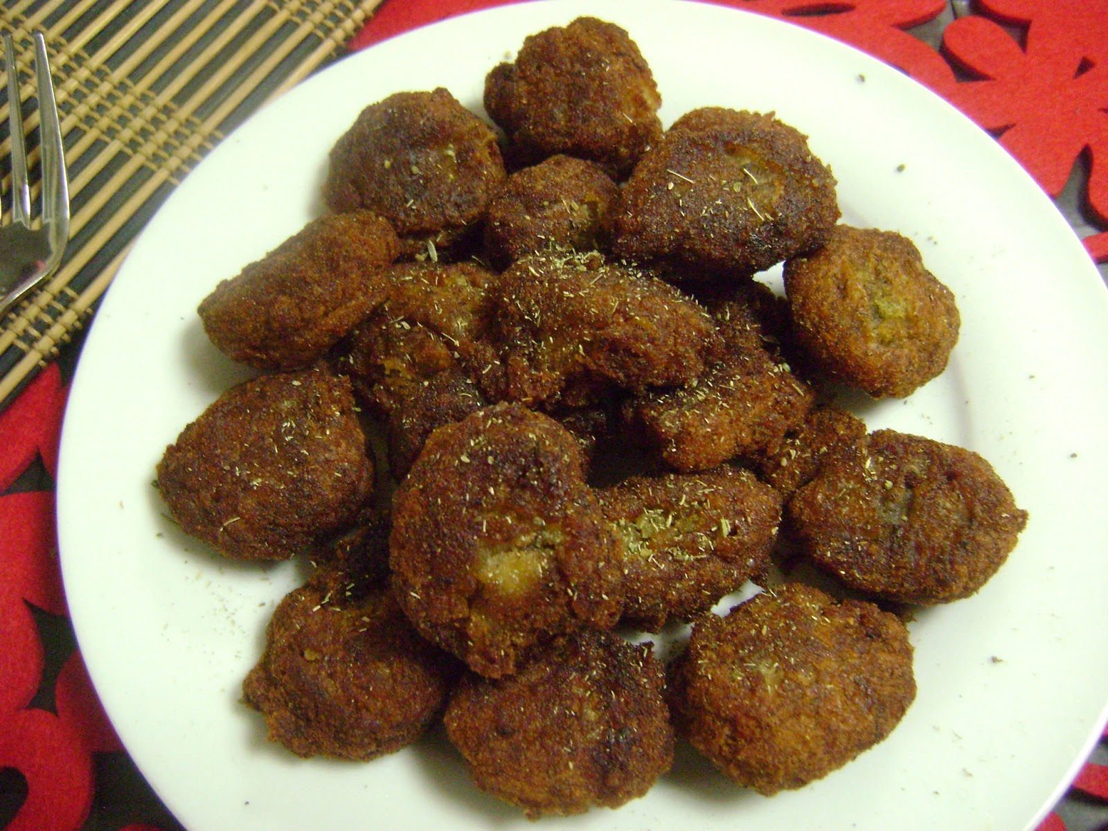 Bethica's Kitchen Flavours Paka Kola'r Bora (Ripe Banana Pakoras