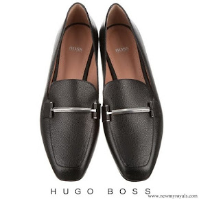 Queen Letizia wore Hugo Boss Lara pebbled leather loafers