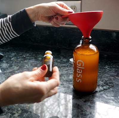 homemade glass cleaner with essential oils