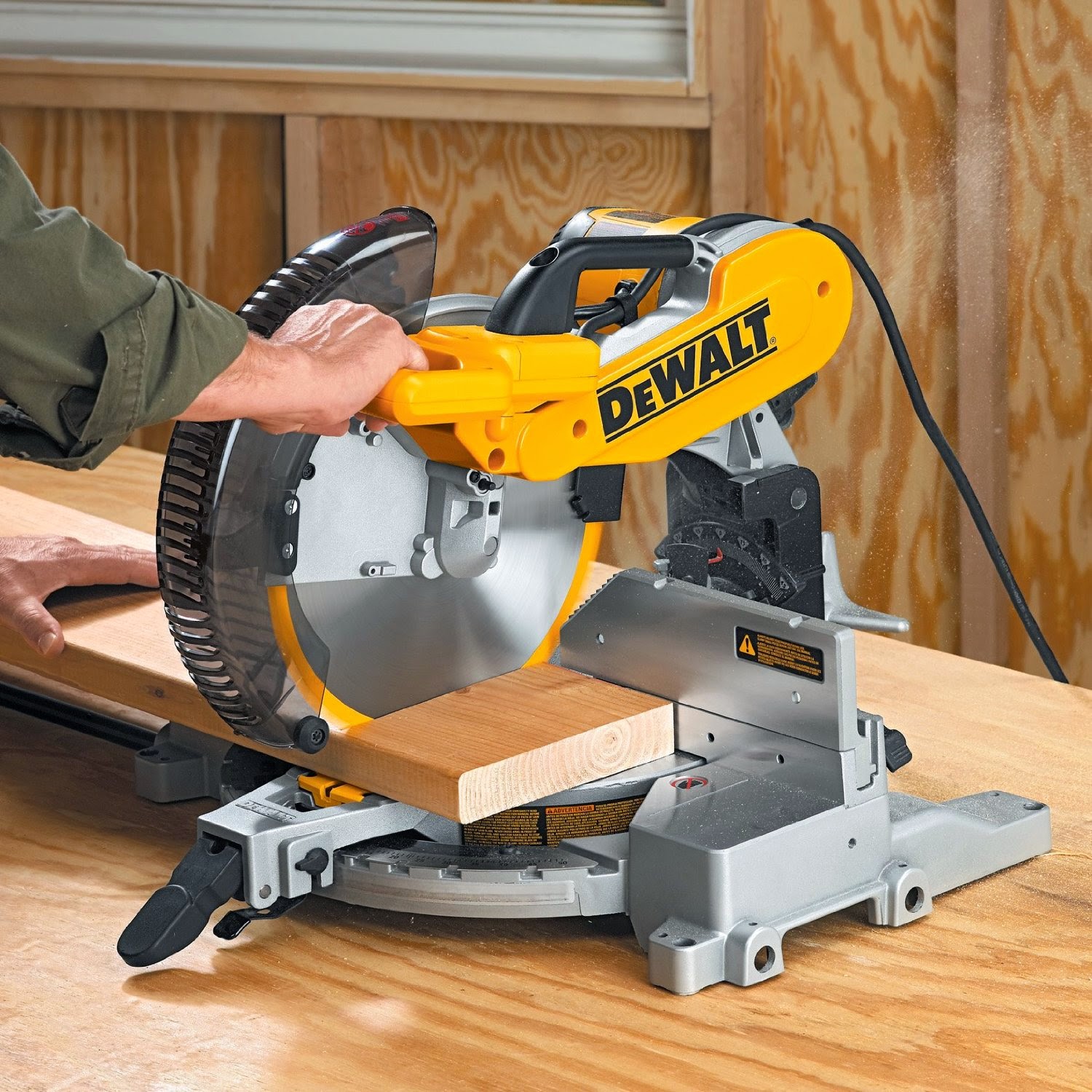 DEWALT DW716 15 Amp 12-Inch Double-Bevel Compound Miter Saw, picture, image, review features and specifications