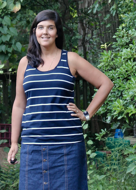 Handmade Wardrobe // Itch to Stitch Lago Tank sewing pattern review by the Itinerant Seamstress.