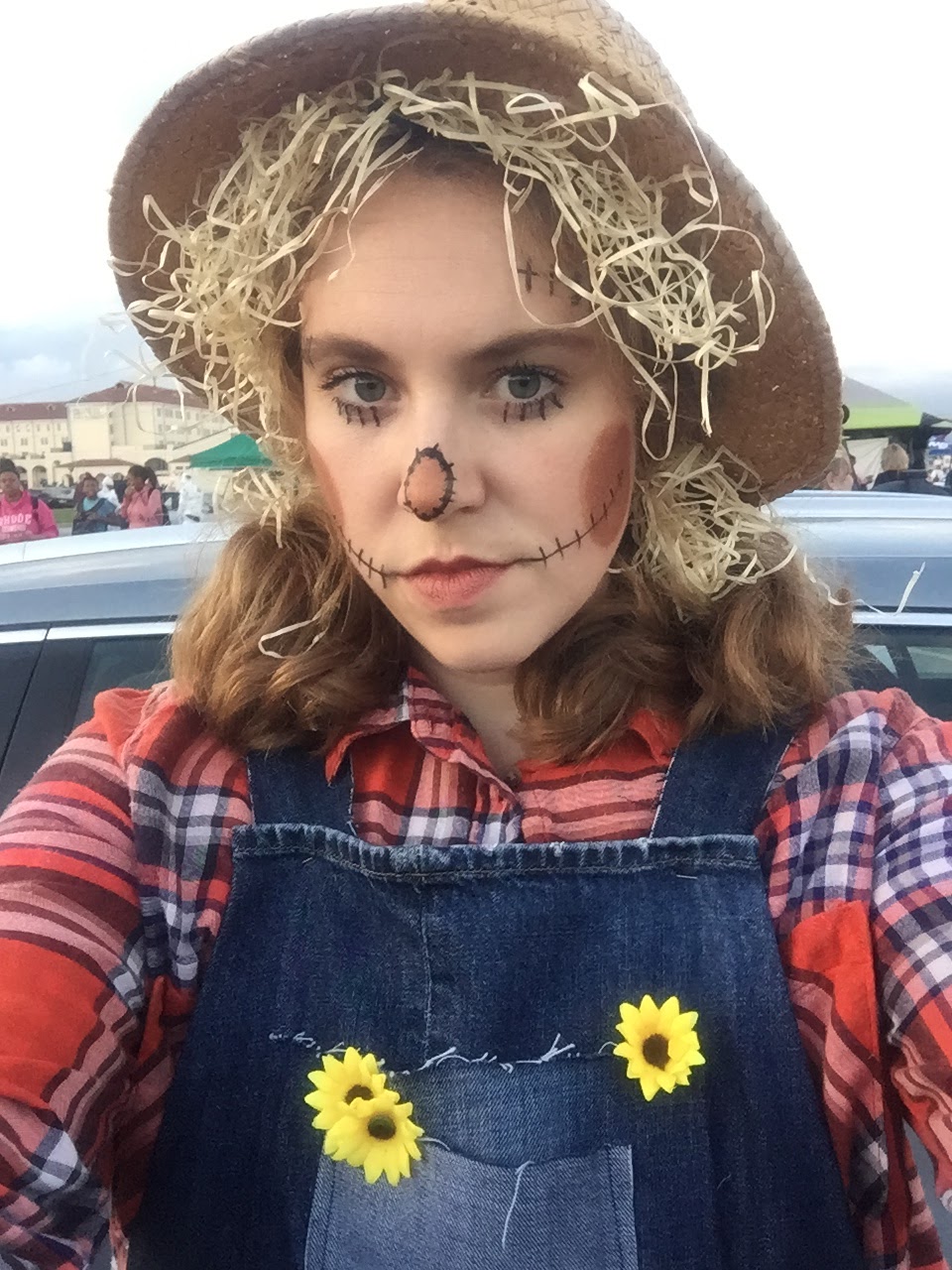 Little Sloth: Scarecrow, Corn, Tractor: Family Farm Costume DIY