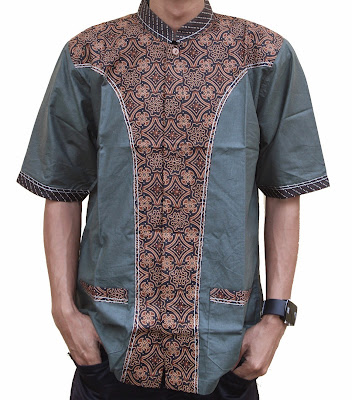 model batik muslim pria