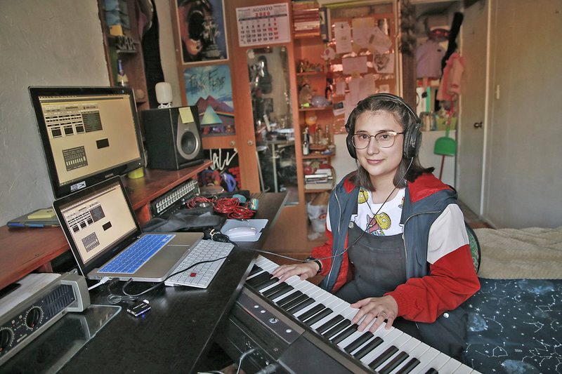 Ella es la primera ingeniera en sonido de la Universidad de Chile