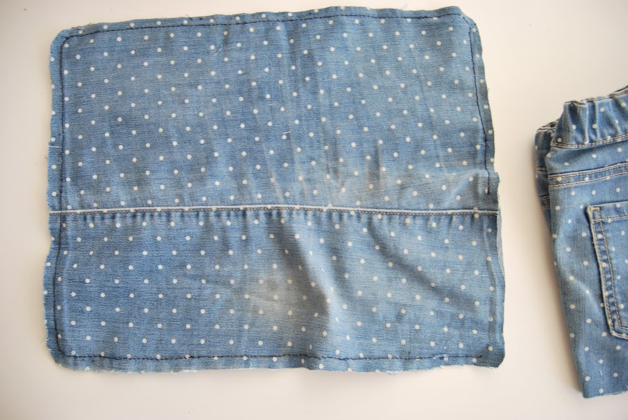 cómo hacer cojines con vaqueros gastados