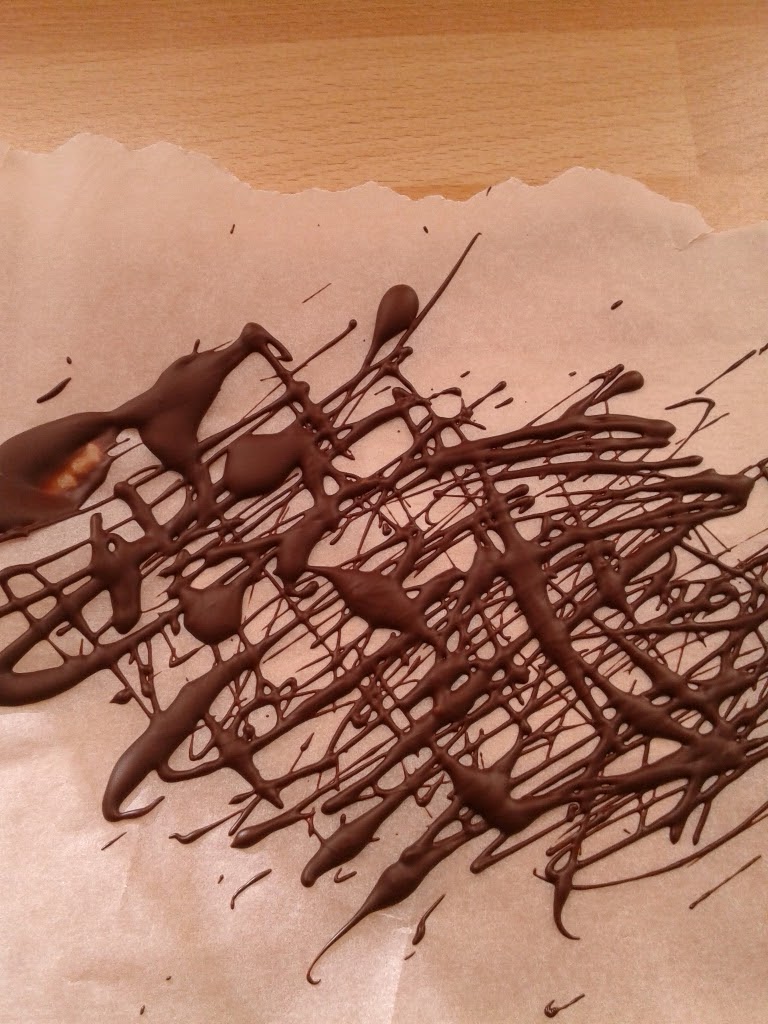 Concessie Haalbaar Tien Uit Mijn Keukentje: Chocolade decoratie voor op een taart