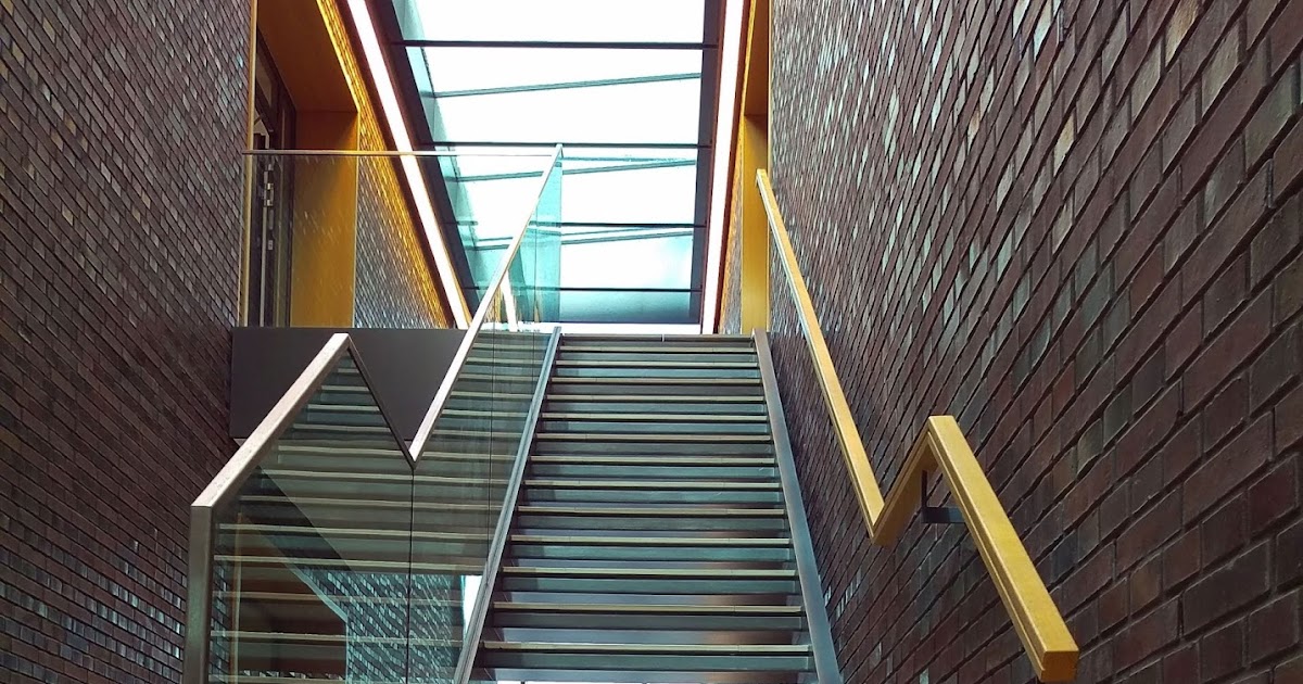 Ganzglasgelander Treppe Podest Frobel Metallbau