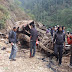 Ônibus cai em precipício e mata 26 no Nepal