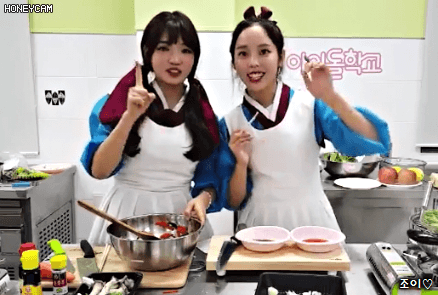 아이돌학교 결방대신 페이스북 생방송 몇몇 조합 움짤들.gif | 인스티즈