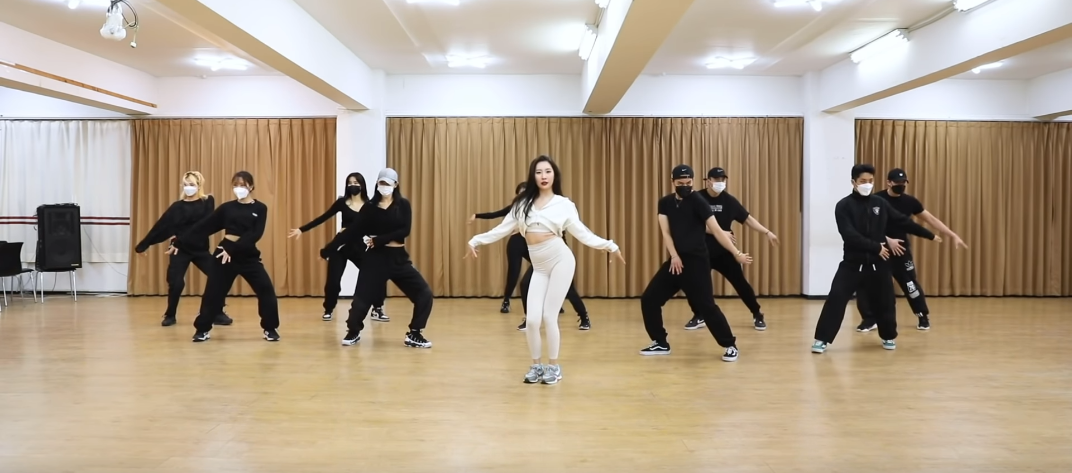 SunMi unveils her dance practice video for 'TAIL' - Wonderful Generation