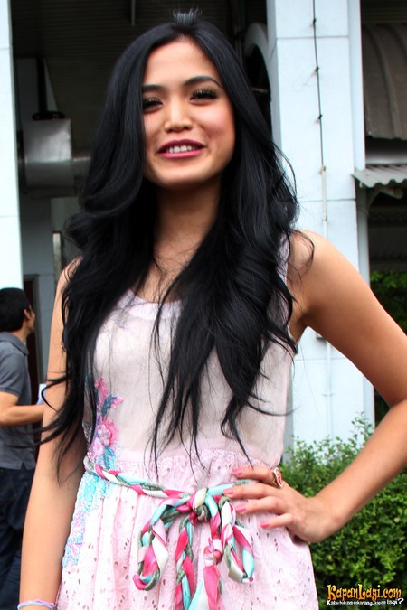 Beautiful Indonesian Celebrities: Jessica Iskandar