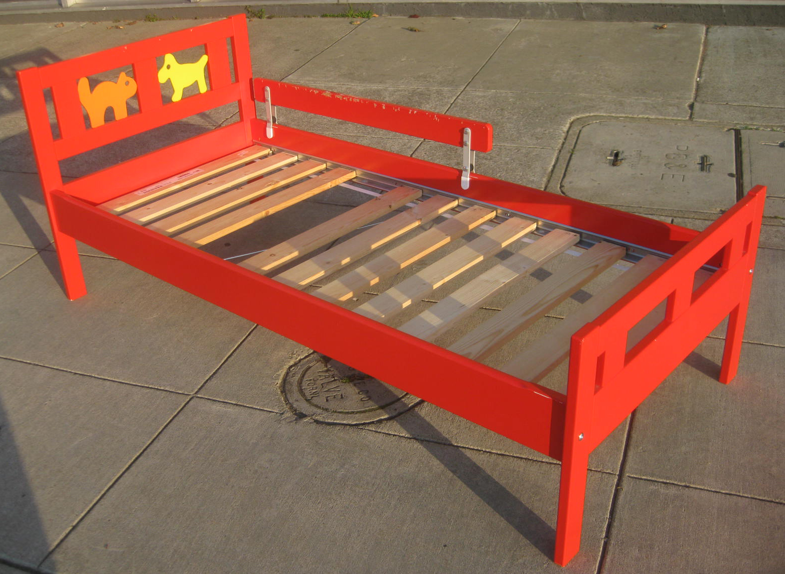 UHURU FURNITURE & COLLECTIBLES: SOLD - Red Toddler Bed - $35