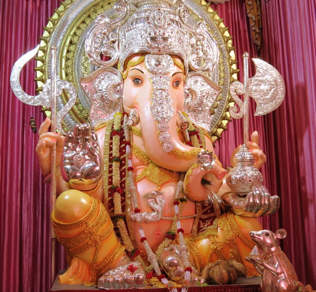 Pune Ganeshostav… Ganpati Bappa Morya Weekendbhatkanti