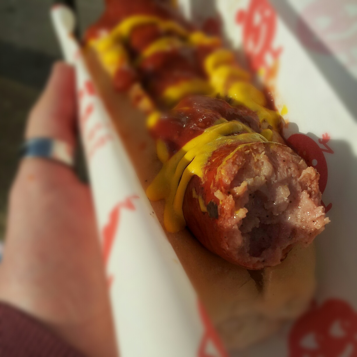 Big Apple Hot Dogs best in show fatmanclaphand