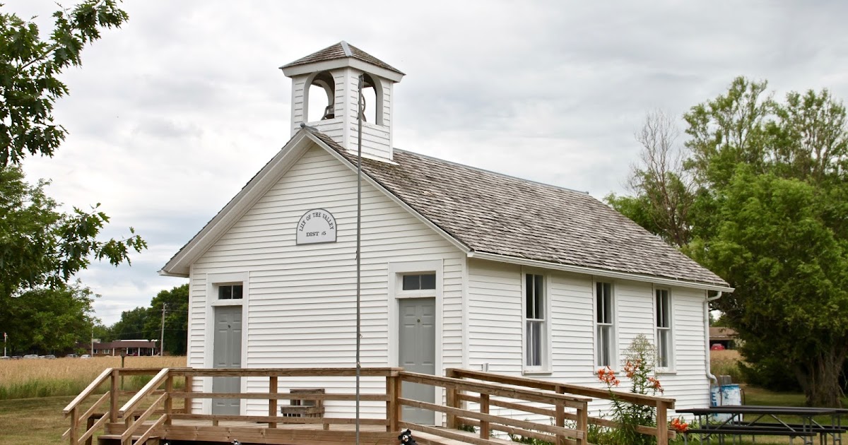 Iowa One Room Schools Lily of the Valley 5, Moville School
