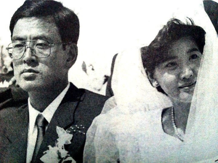 통일교 신자가 되어 합동결혼식을 올린 일본의 유명스타 - 꾸르
