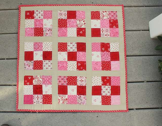 “Nine Patch Mini Quilt Tutorial” is a Free Nine-Patch Mini Quilt Pattern designed by Amy Smart from Diary of a Quilter!