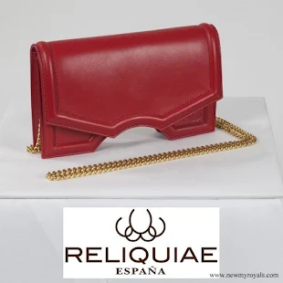 Queen Letizia carried RELIQUIAE micro archy rojo clutch bag