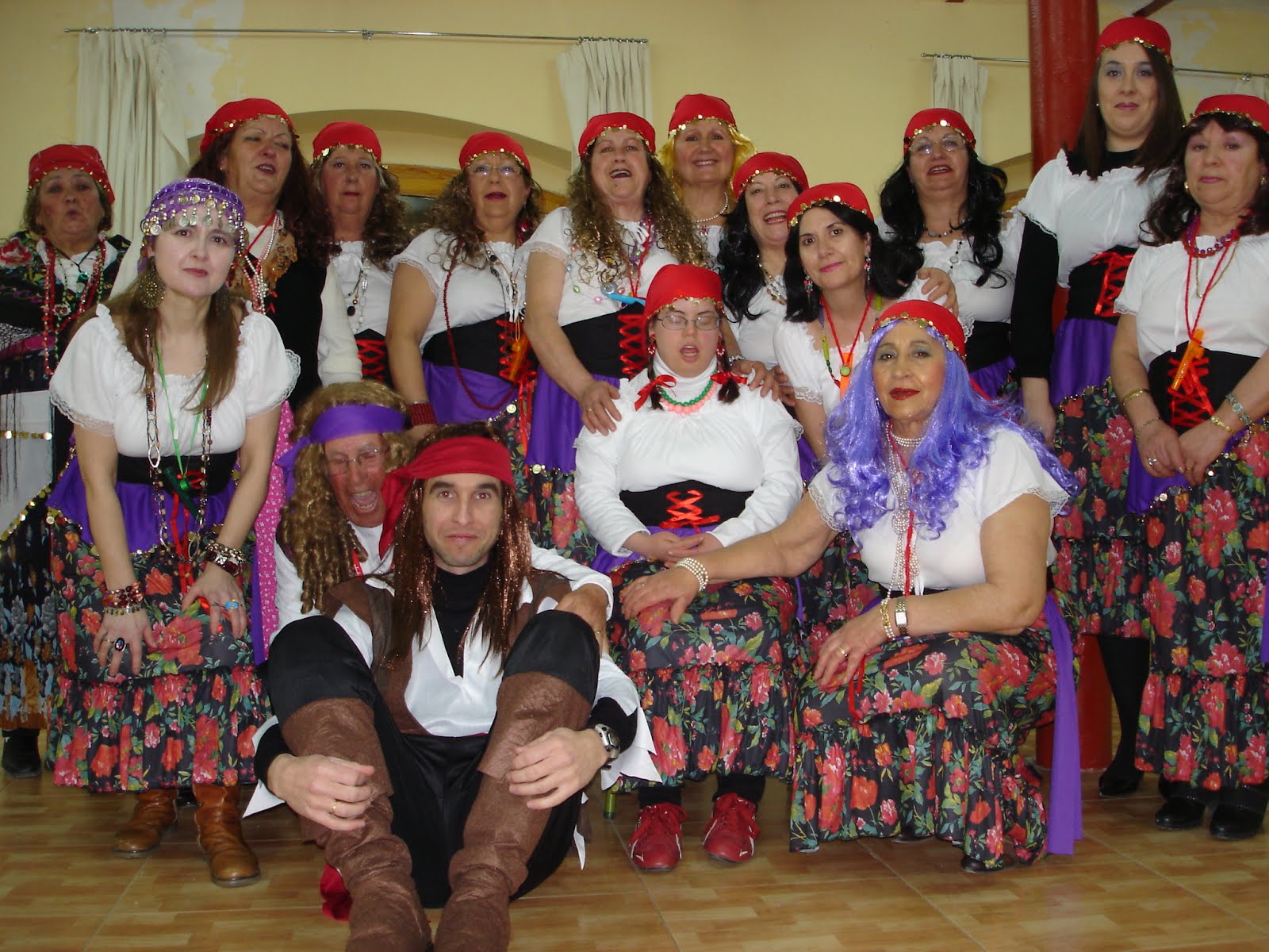 Educación de Adultos de Benalúa Las Pitonisas de la Escuela Ganadoras del Concurso de Chirigotas