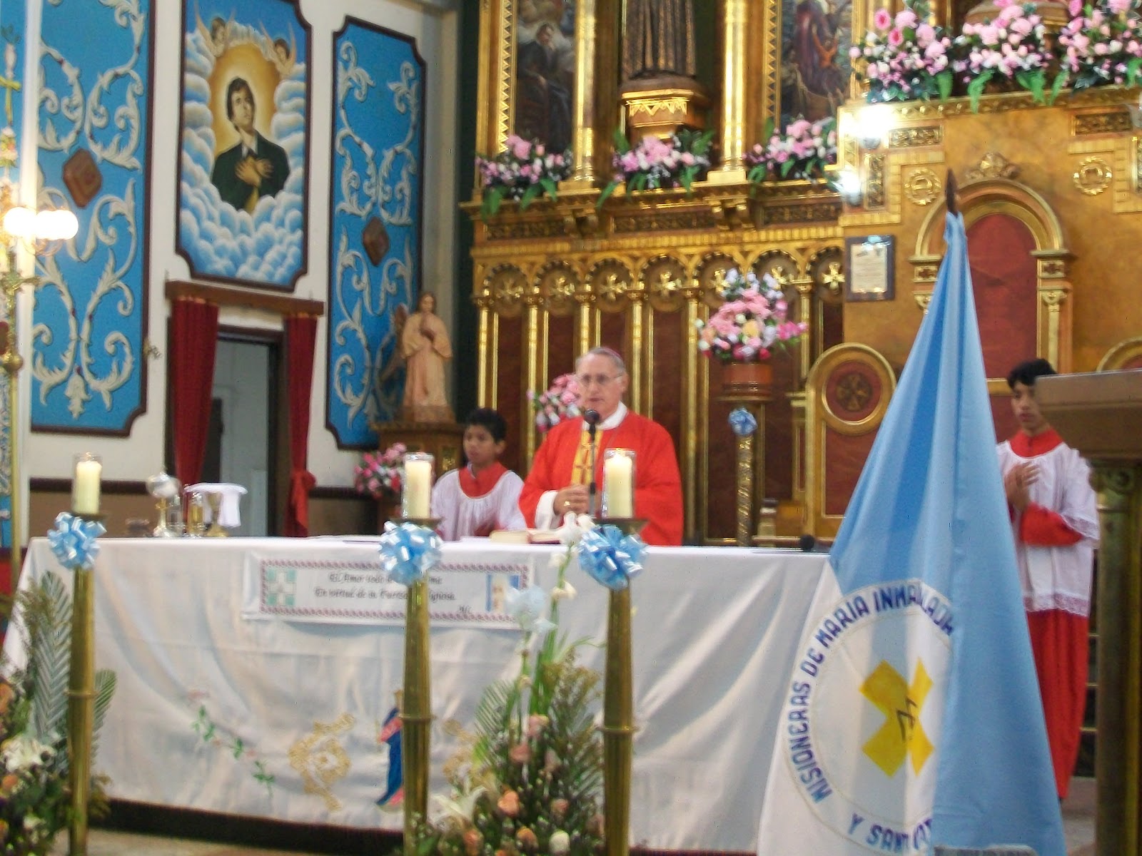 ENTREGARSE POR AMOR Apertura al Centenario de la Congregación