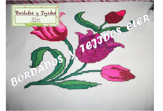 BORDADOS Y TEJIDOS ELER: ALMOHADONES EN PUNTO DE CRUZ