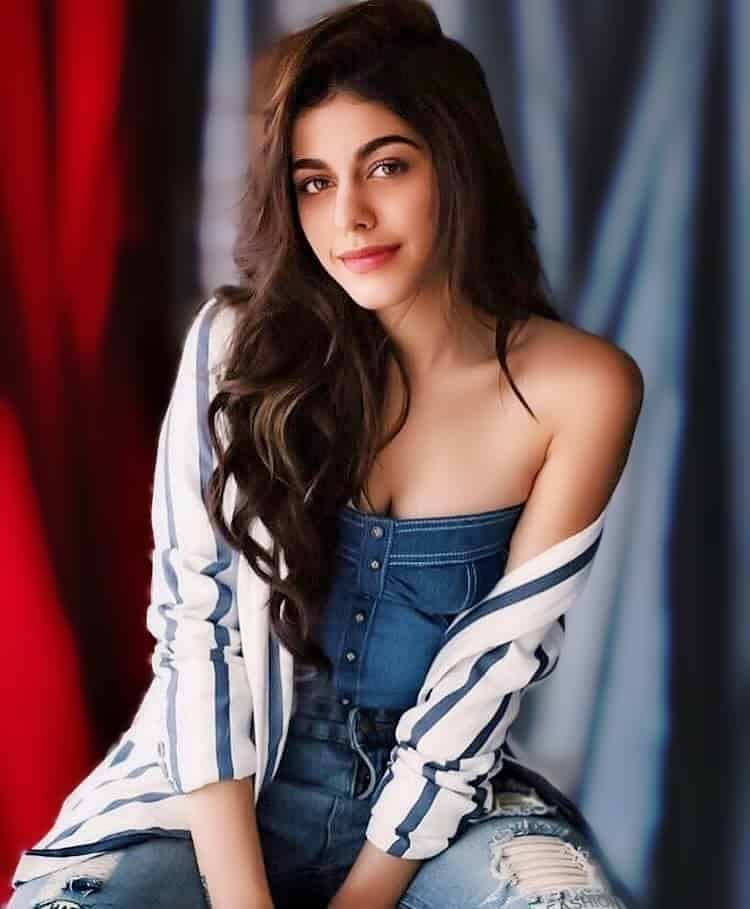 Aalia Furniturewalla Wiki, Age, Biography, Movies, Photos, News