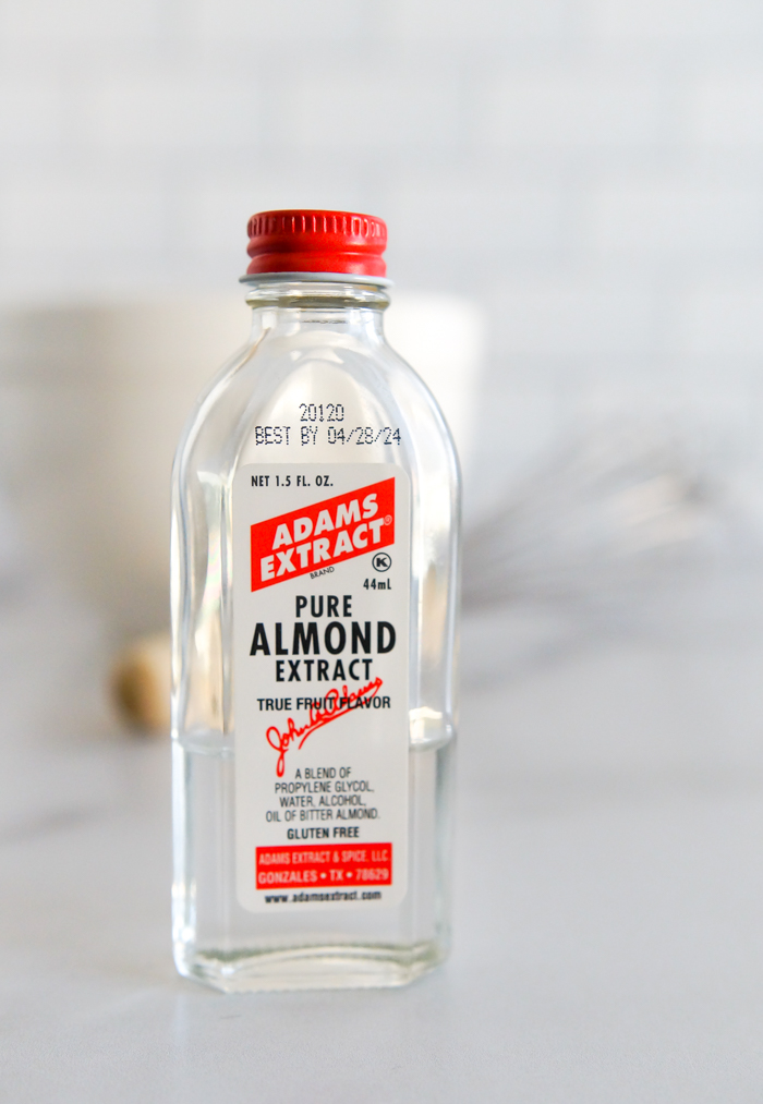 What Can I Use as an Almond Extract Substitute? Bake at 350°