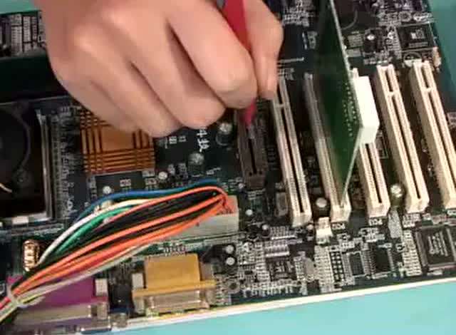Cara Memeriksa Motherboard Bila Terjadi Kerusakan Cara Memeriksa Motherboard Bila Terjadi Kerusakan