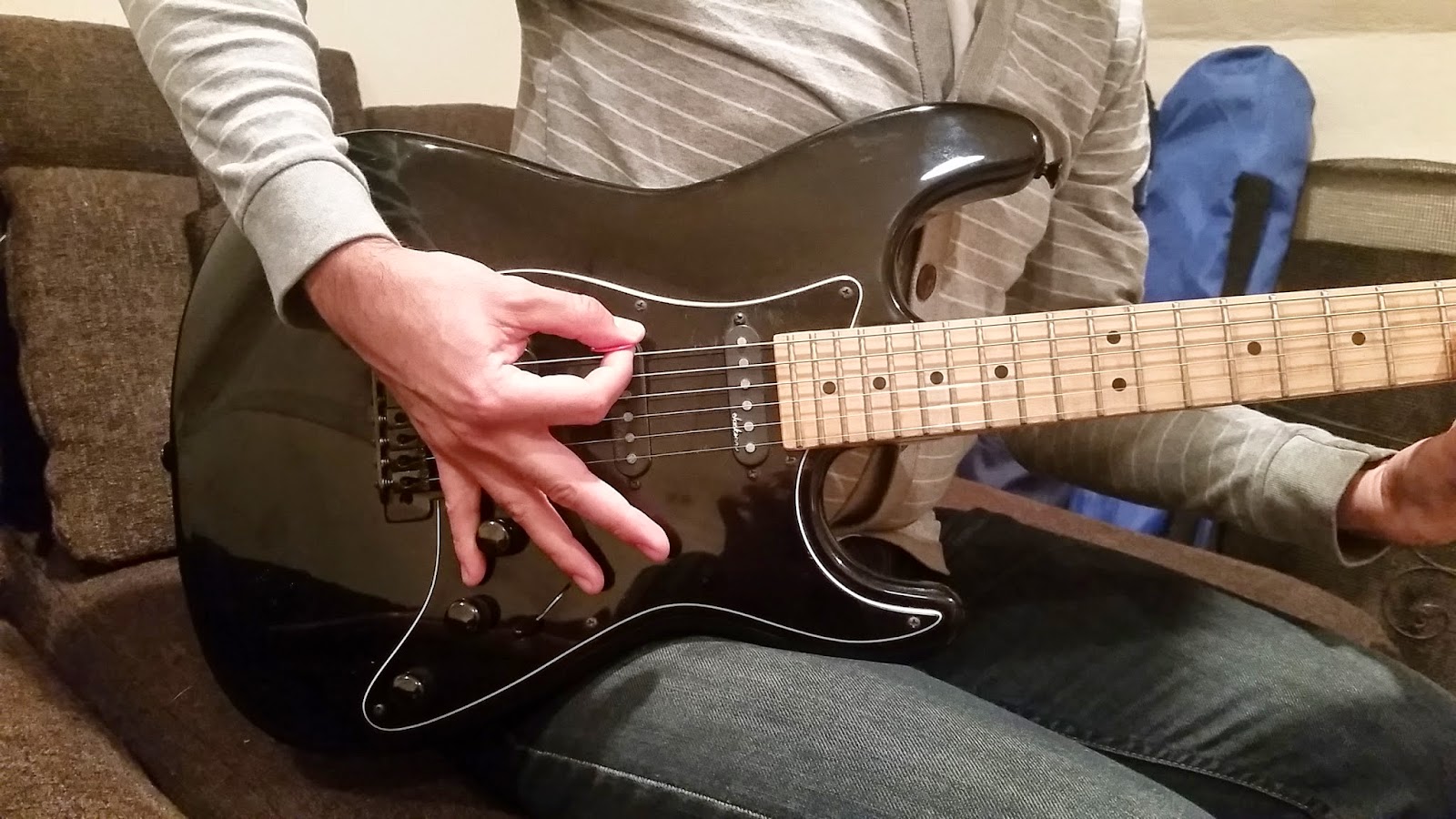 That Dream Guitar Liberating The Fingers Strat Knob Placement