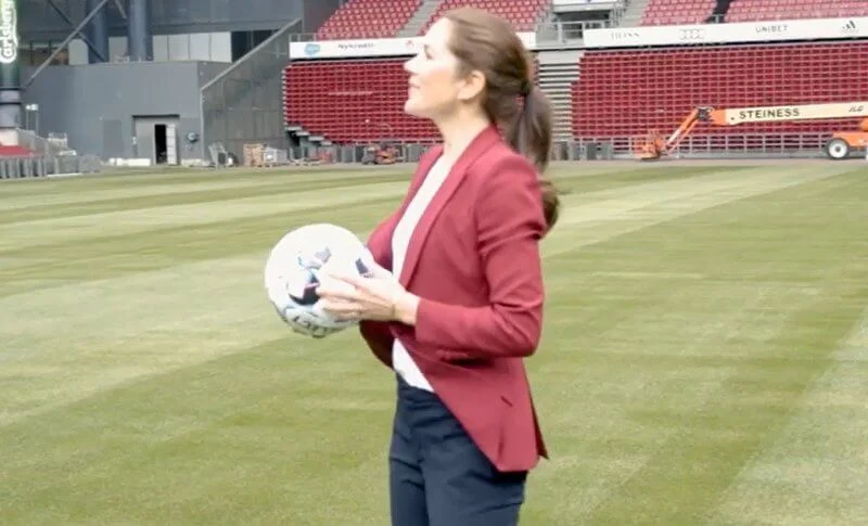 Crown Princess Mary wore new red crepe blazer from Alexander McQueen. The Mary Fonden has launched the project Fantastic Football Parties