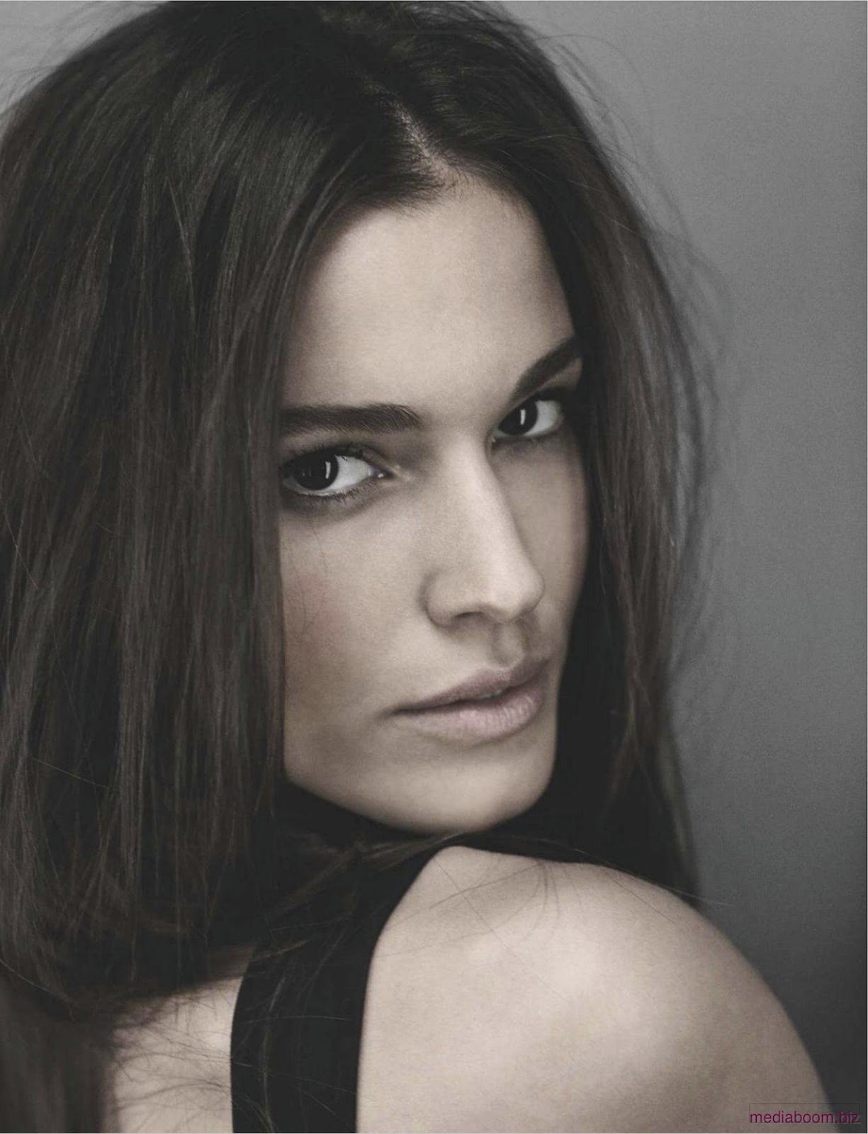 Classify Italian female model Chiara Baschetti