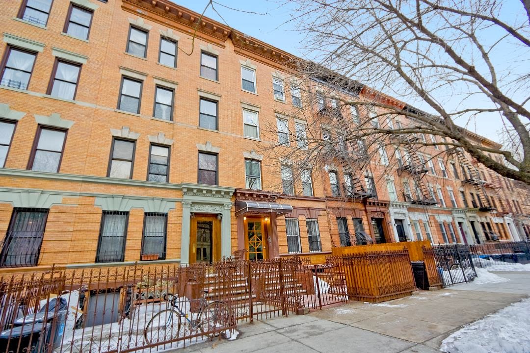 BK to the Fullest Listings Huge 4Family at New Heights 466