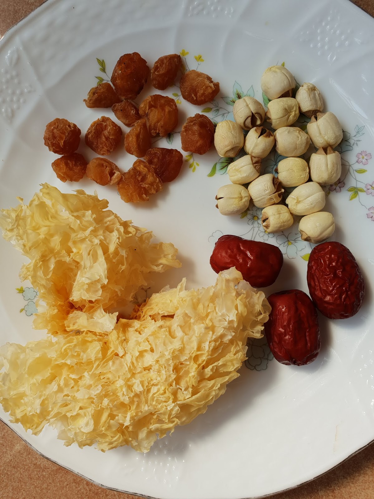 Dried Lotus Seed, Dried Red Dates, Dried Longan Dessert (Tong Sui)
