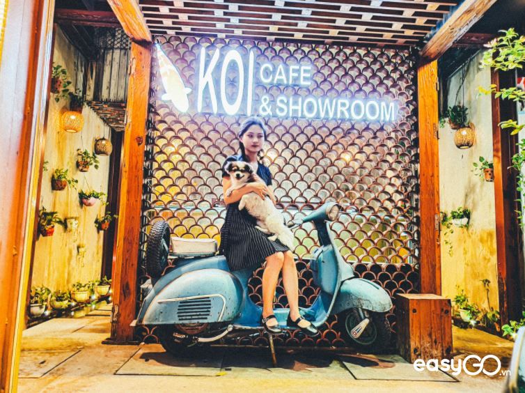 quán cafe cá Koi ở Hà Nội